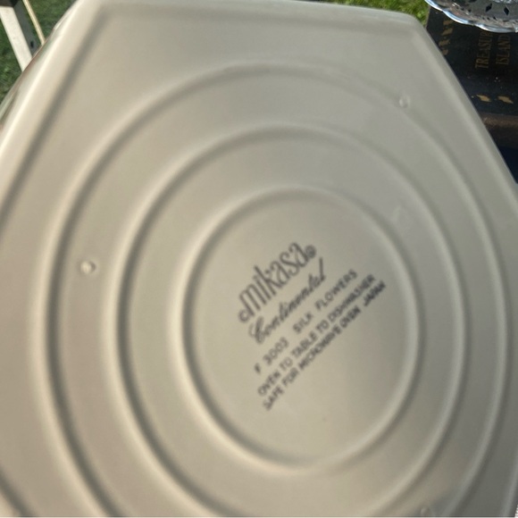 Vintage Mikasa Floral Teapot with Brass Handle Continental ‘Silk Flowers’ - Picture 4 of 4